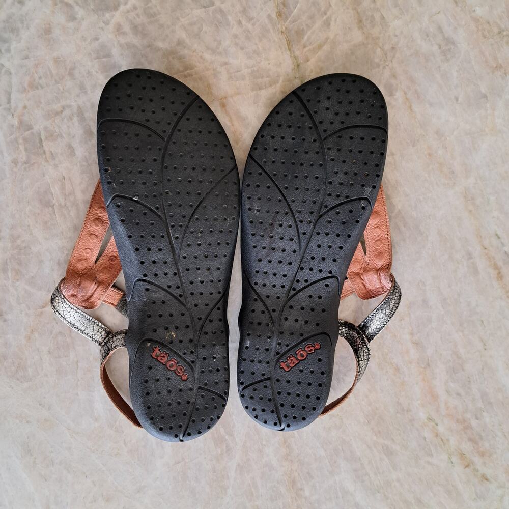 Taos Trance Womens 40 US 9-9.5 Metallic Pewter Leather Studded Sandals Comfort - Picture 10 of 10